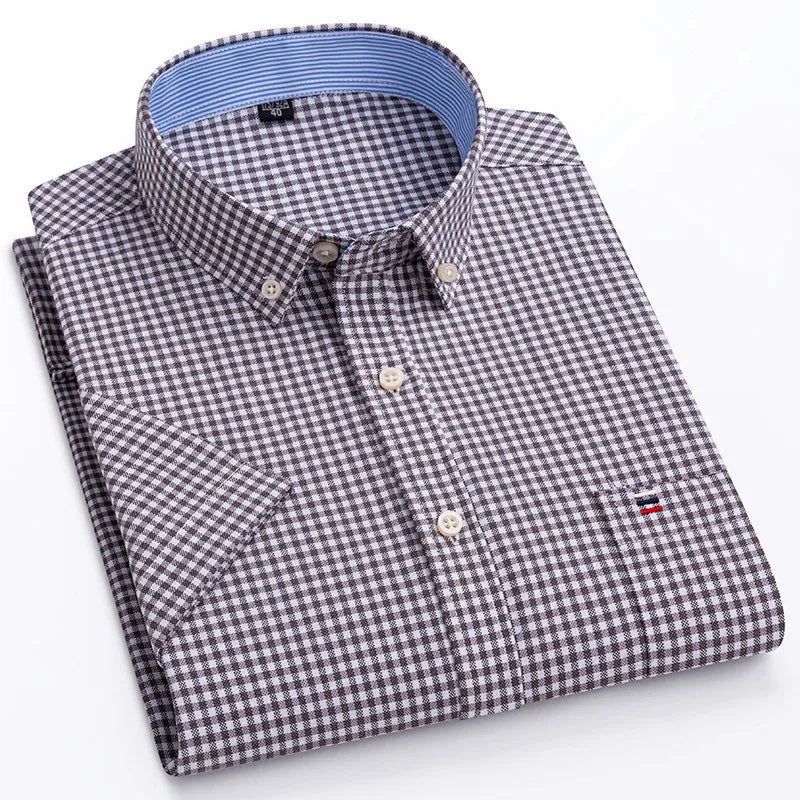 Men's Short-Sleeve Cotton Oxford Shirt. Oxford cotton fabric.
