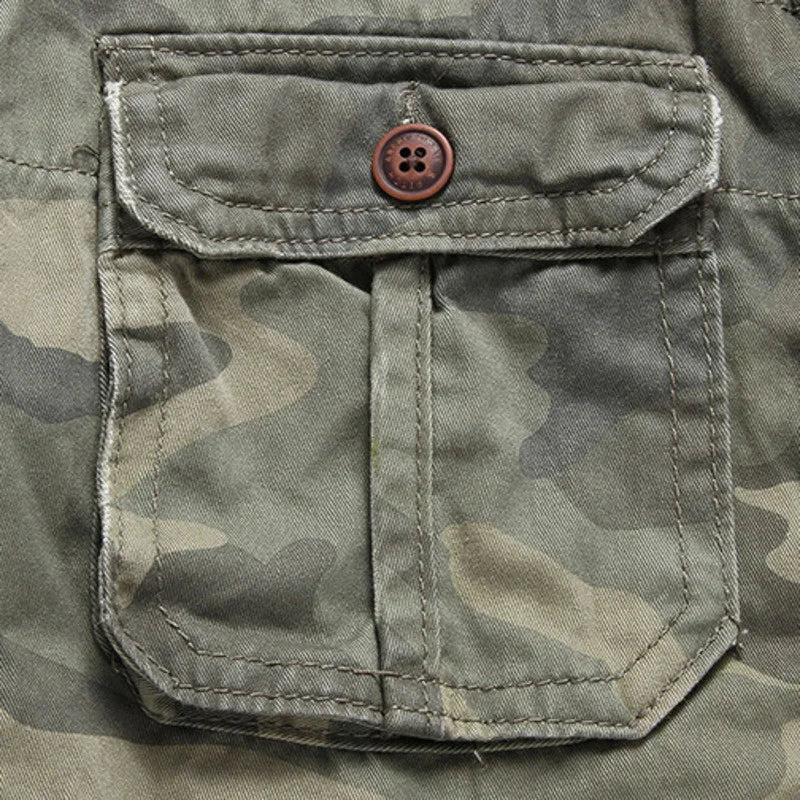 Men's Washed Cotton Safari Jacket. Button front and point collar.