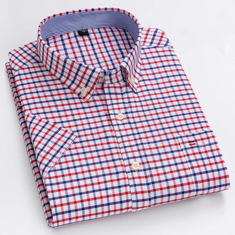 Men's Checked Short-Sleeve Oxford Shirt. 100% cotton Oxford fabric.