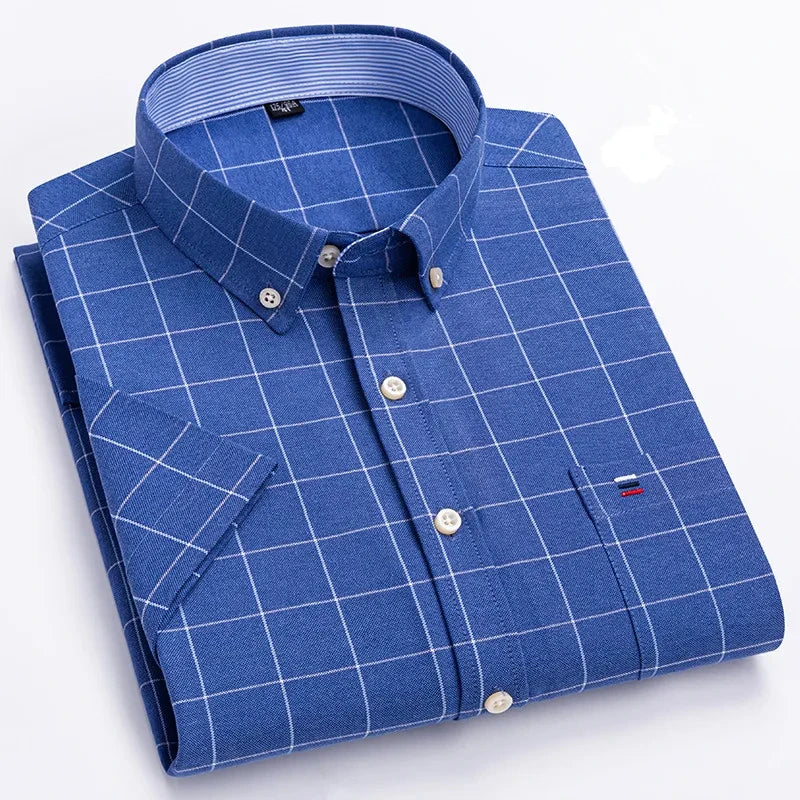 Men's Short-Sleeve Cotton Oxford Shirt. Oxford cotton fabric.