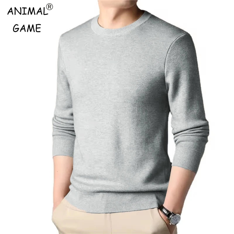 Men's Fine-Knit Crew-Neck Jumper. Crew neckline.