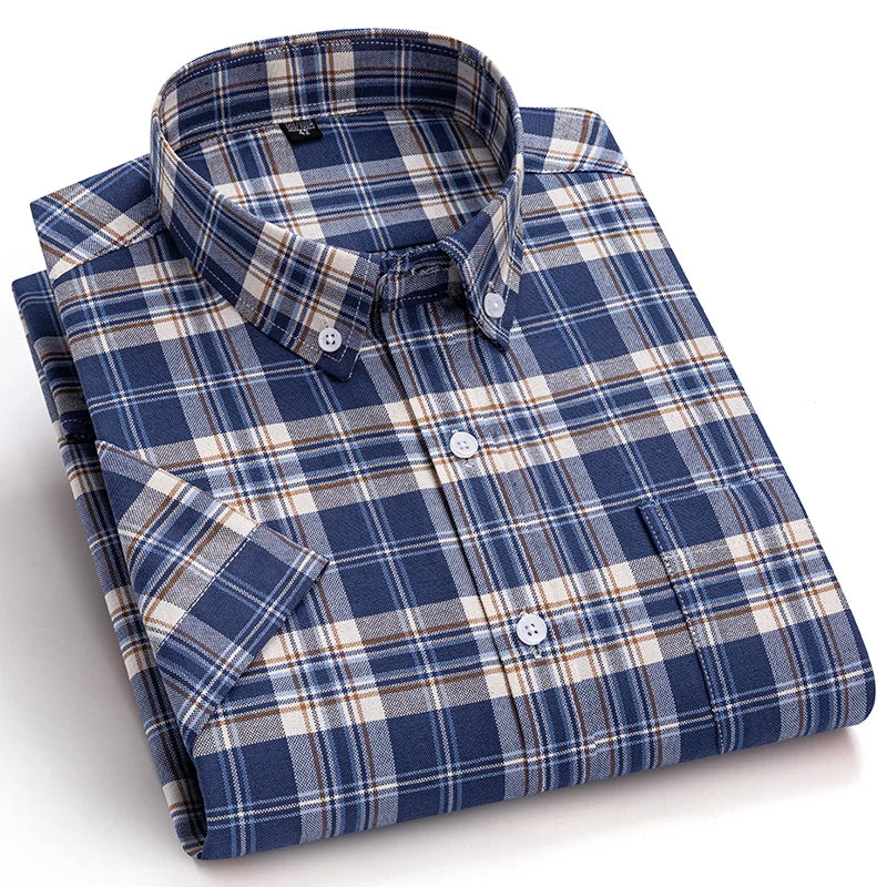 Men's Checked Short-Sleeve Oxford Shirt. 100% cotton Oxford fabric.