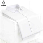Men's Smooth Short-Sleeve Stretch Shirt. Pointed collar and button front.