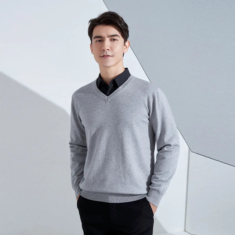 Men's Classic Fine-Knit V-Neck Jumper. V-neckline.