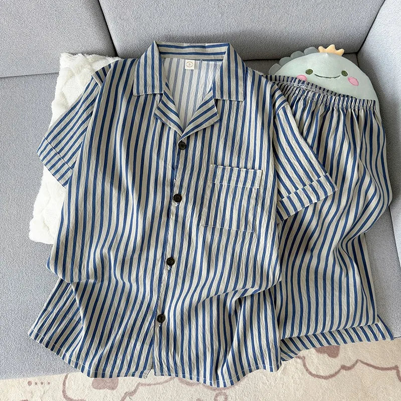 Men's Short-Sleeve Pyjama Shirt & Trouser Set. Short-sleeve button-front shirt.