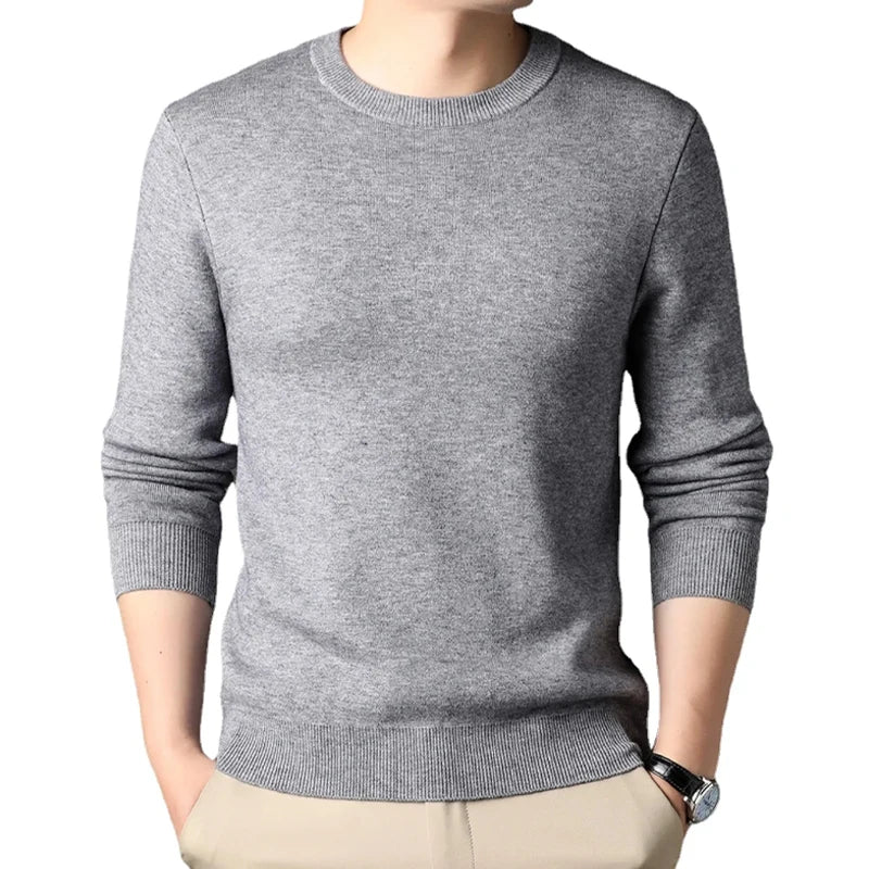 Men's Fine-Knit Crew-Neck Jumper. Crew neckline.
