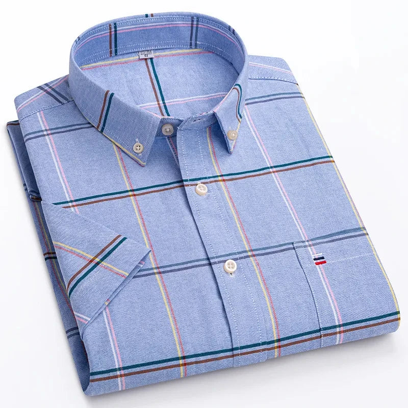Men's Short-Sleeve Cotton Oxford Shirt. Oxford cotton fabric.