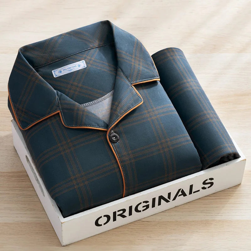 Men's Printed Cotton-Blend Long Pyjamas. Cotton-polyester blend.