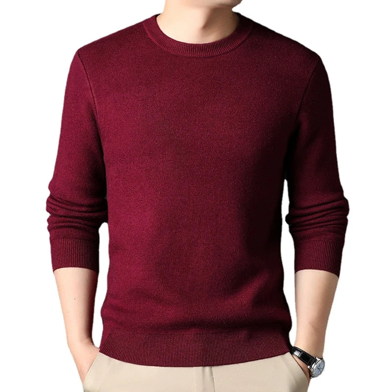 Men's Fine-Knit Crew-Neck Jumper. Crew neckline.