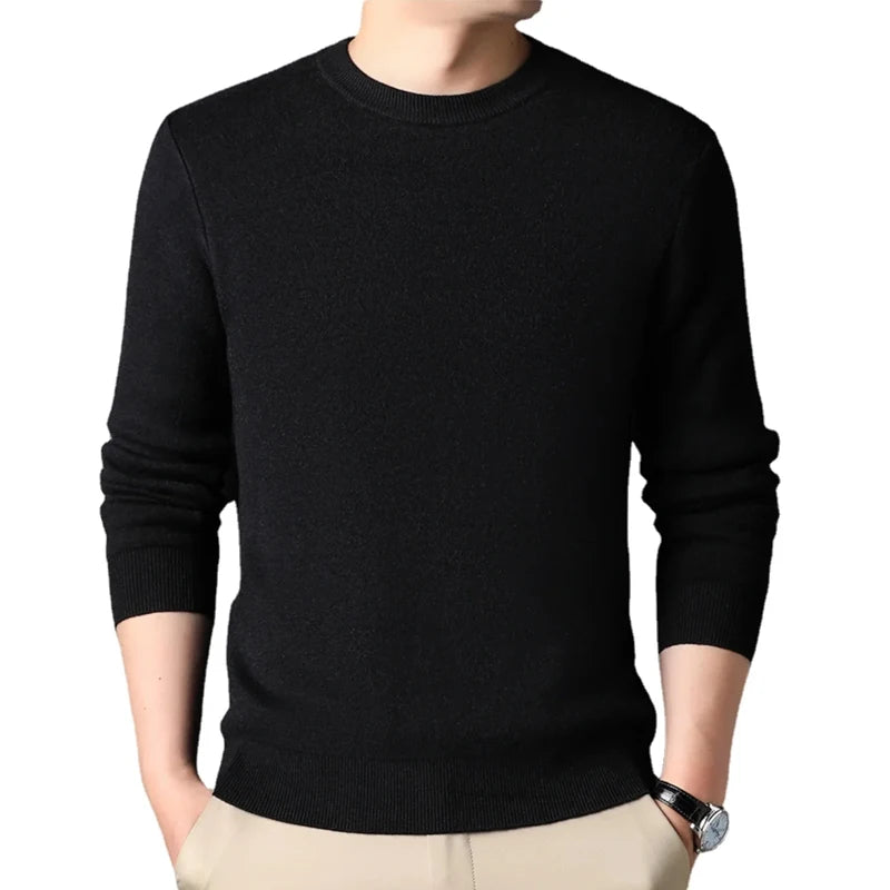 Men's Fine-Knit Crew-Neck Jumper. Crew neckline.