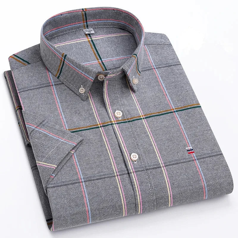 Men's Short-Sleeve Cotton Oxford Shirt. Oxford cotton fabric.