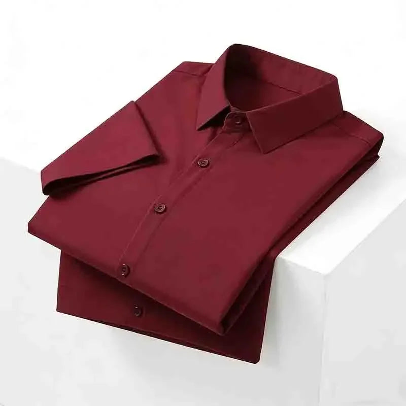 Men's Smooth Short-Sleeve Stretch Shirt. Pointed collar and button front.