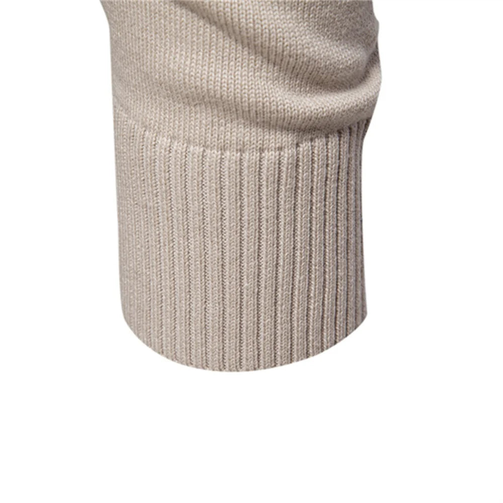 Men's Cotton-Blend V-Neck Jumper. 95% cotton, 5% elastane.