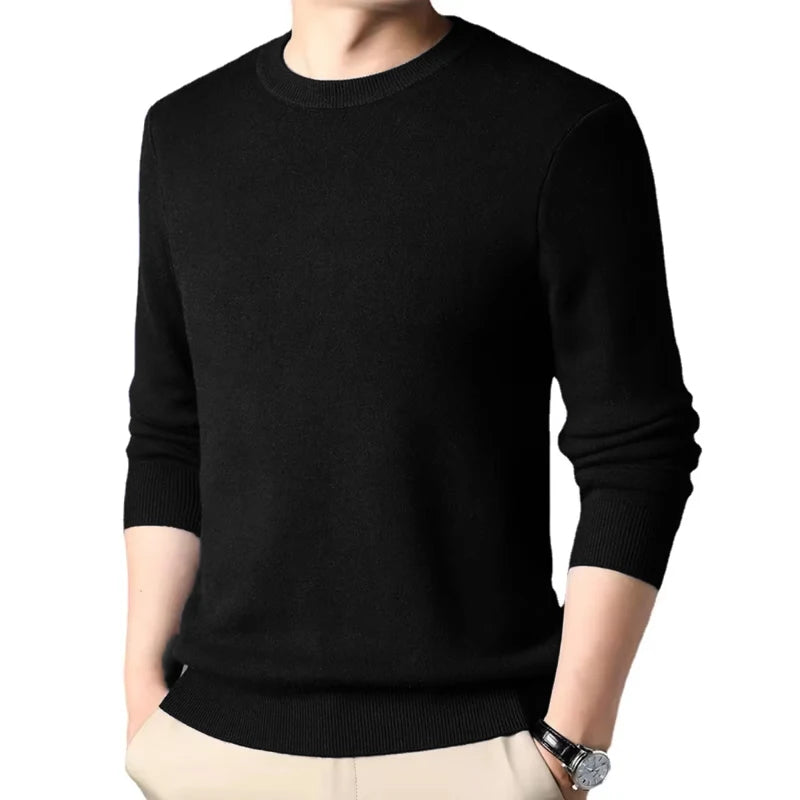Men's Fine-Knit Crew-Neck Jumper. Crew neckline.
