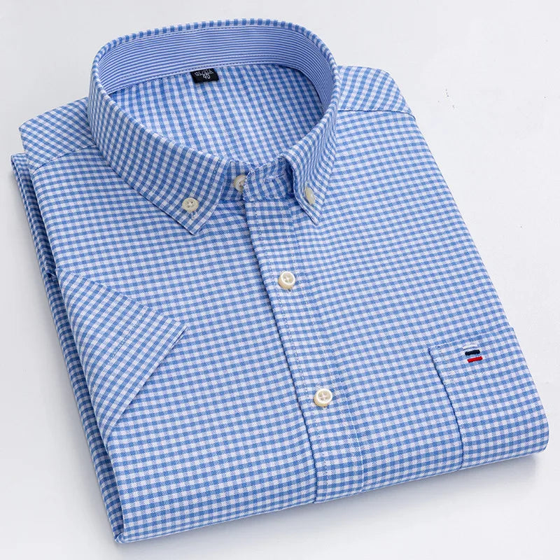 Men's Checked Short-Sleeve Oxford Shirt. 100% cotton Oxford fabric.
