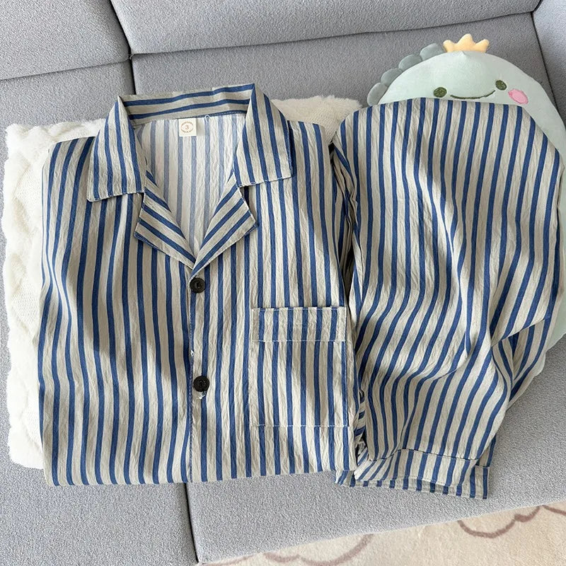 Men's Short-Sleeve Pyjama Shirt & Trouser Set. Short-sleeve button-front shirt.