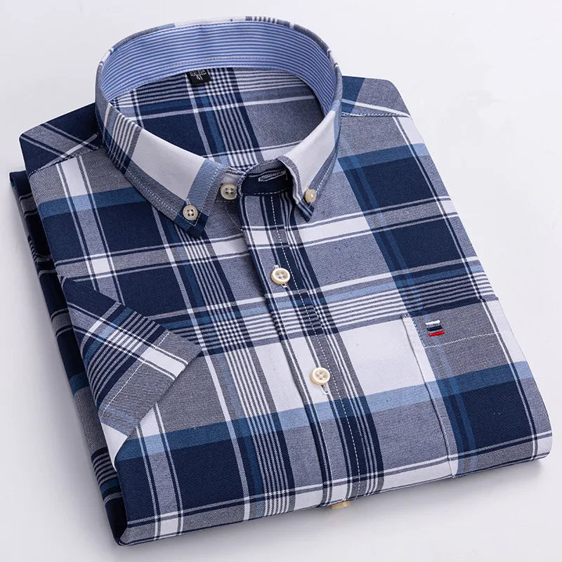 Men's Checked Short-Sleeve Oxford Shirt. 100% cotton Oxford fabric.