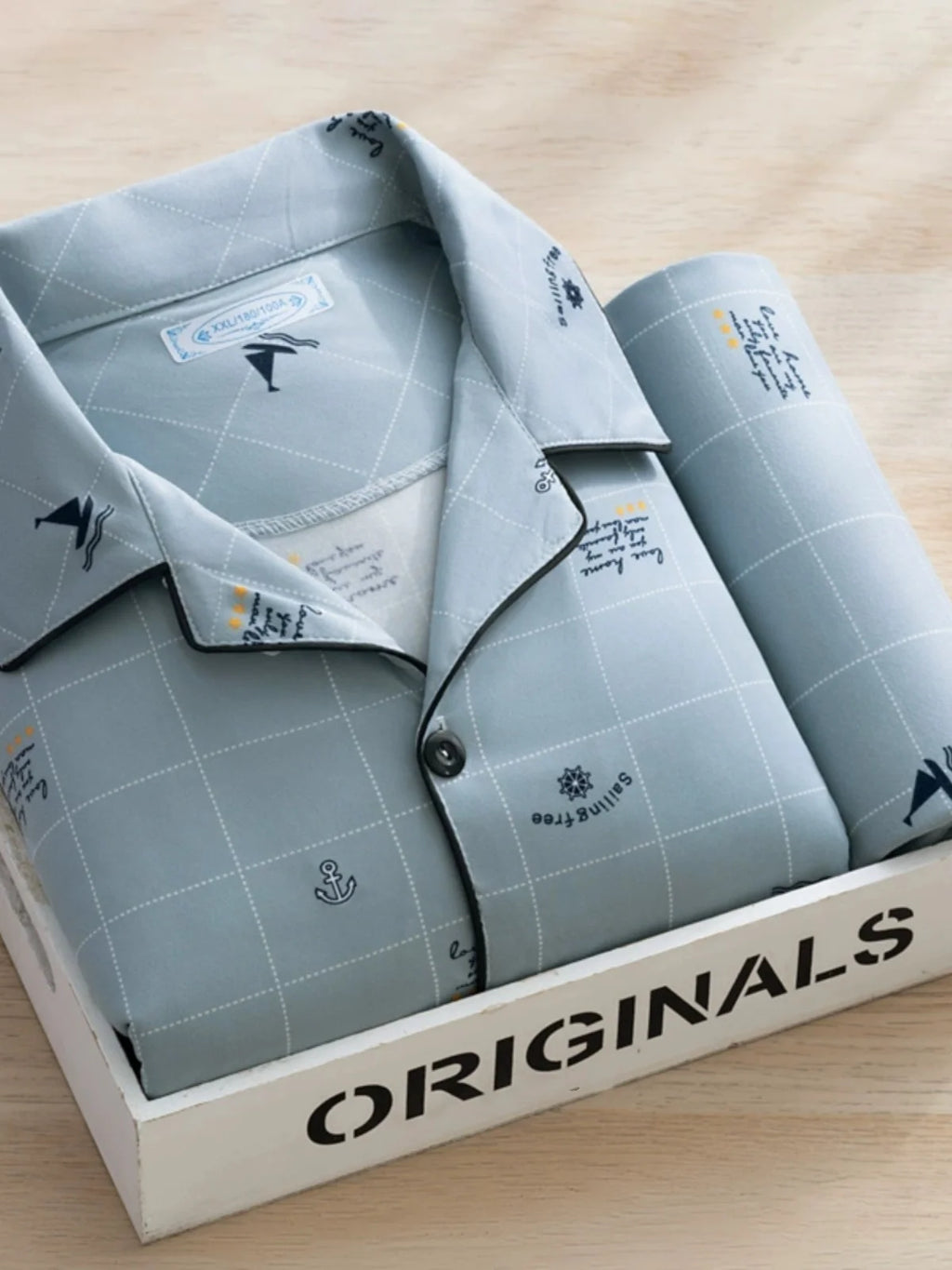 Men's Printed Cotton-Blend Long Pyjamas. Cotton-polyester blend.