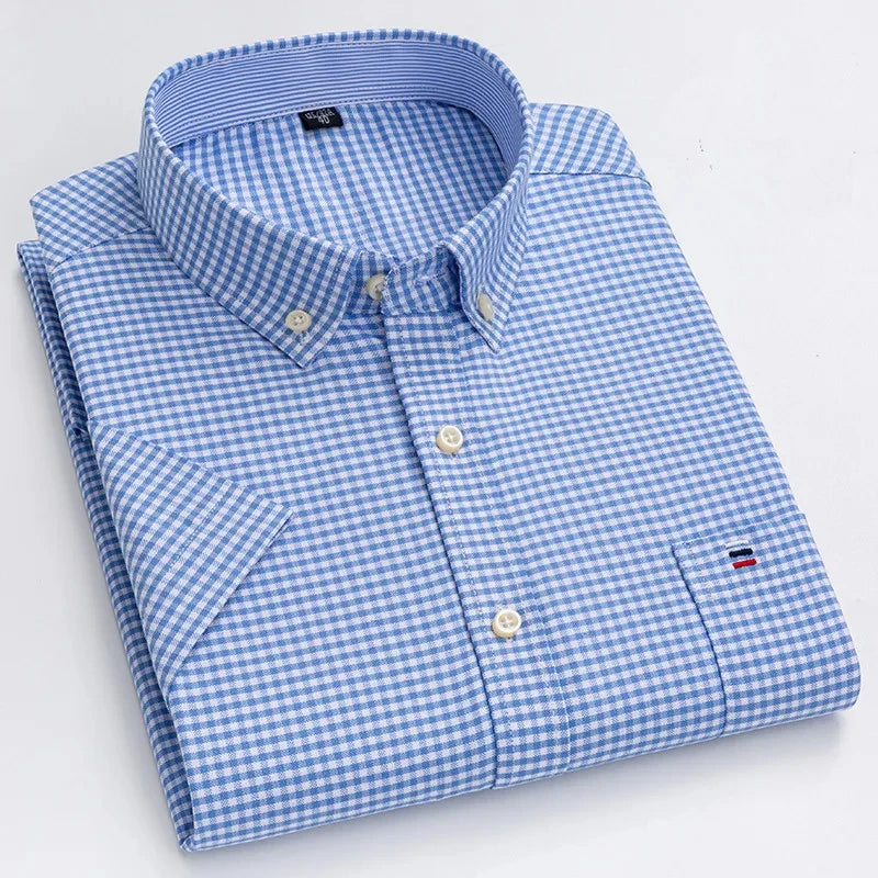 Men's Short-Sleeve Cotton Oxford Shirt. Oxford cotton fabric.