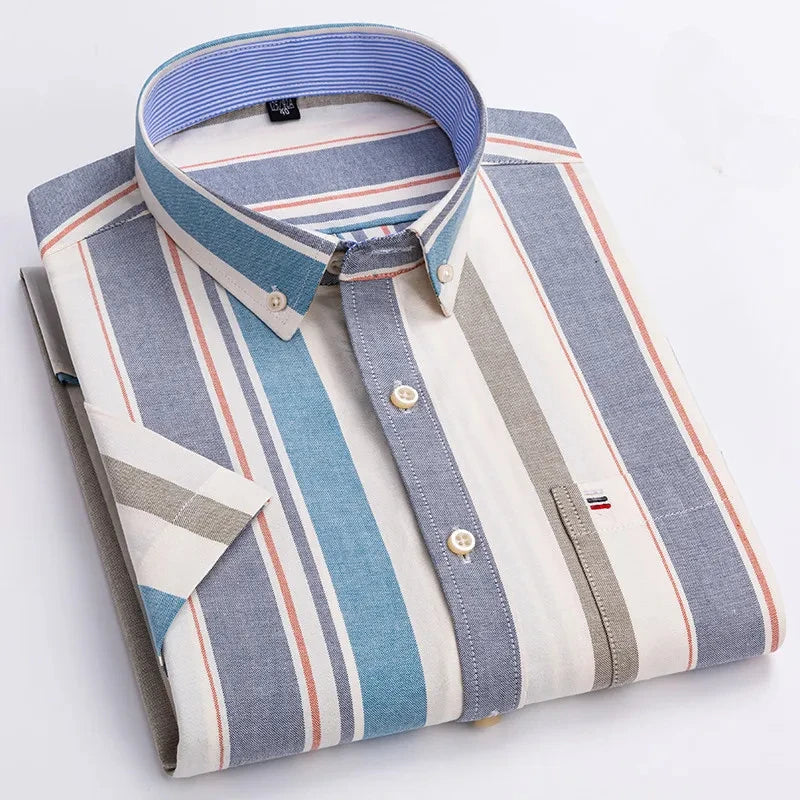 Men's Short-Sleeve Cotton Oxford Shirt. Oxford cotton fabric.