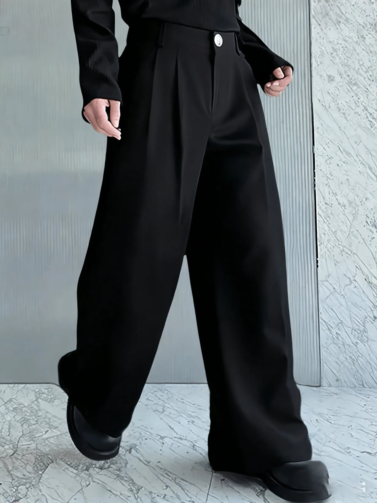 Men's High-Waist Wide-Leg Pleated Trousers. Polyester fabric.