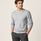 Fine knit crew neck — model view