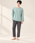 Relaxed cotton lounge set — model view