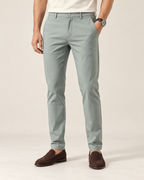 VALE & ROW Lightweight slim chinos — model view