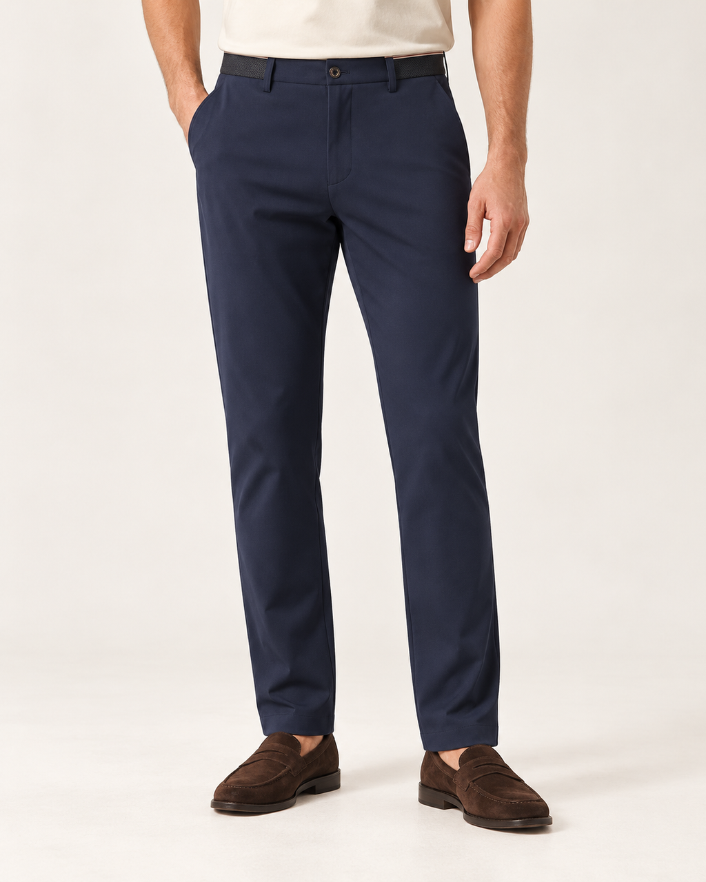 VALE & ROW Stretch golf trousers — model view